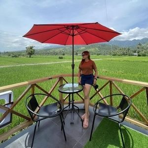 Meet your Posher, Sheena dyrel